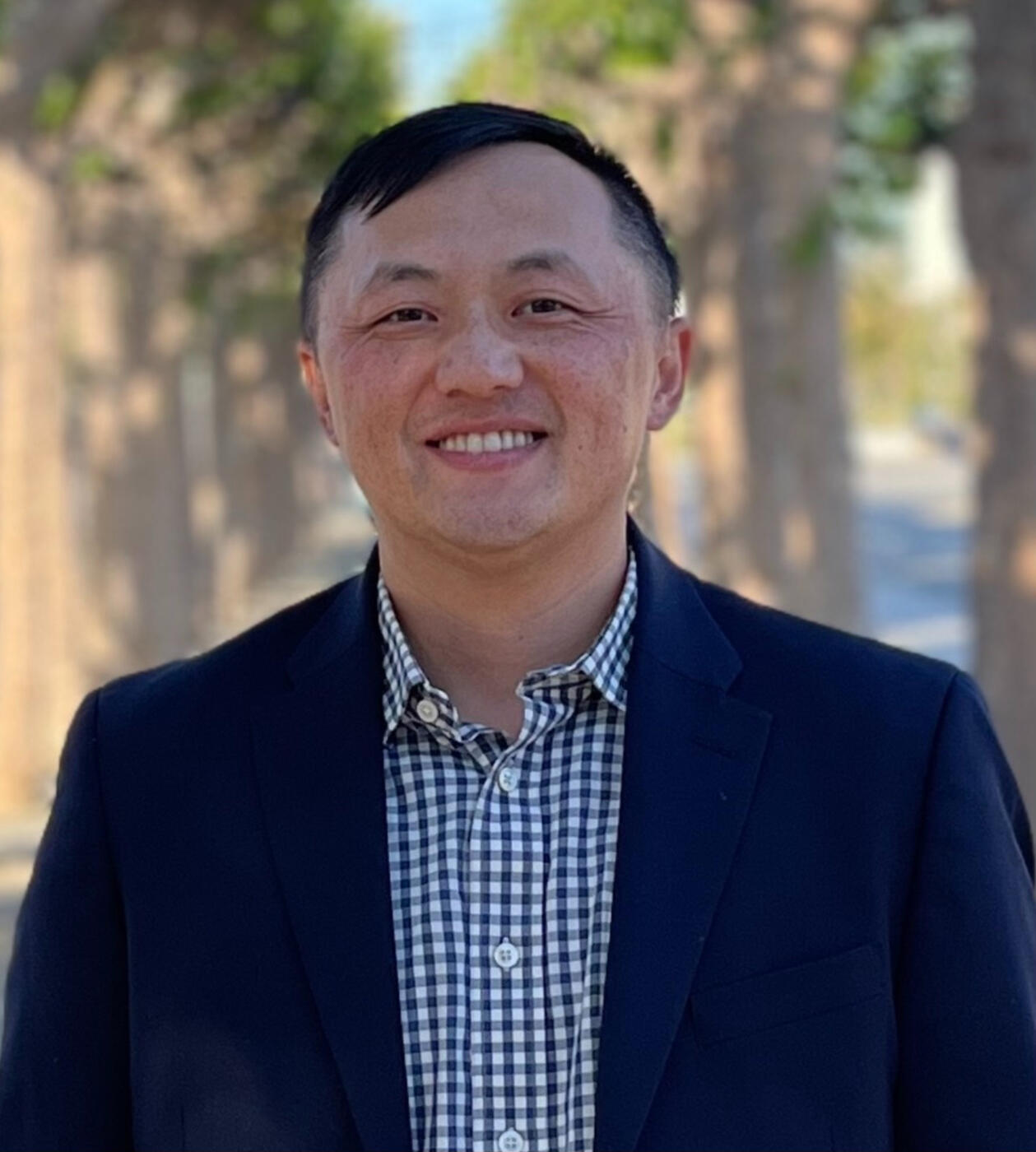 Shelong Yang - Financial Educator